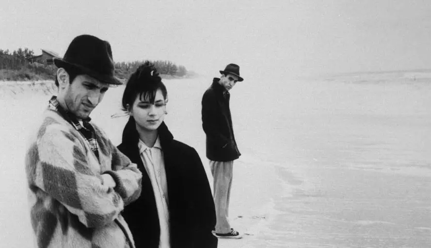 천국보다 낯선+커피와 씨가렛(커피와 담배) (35mm)