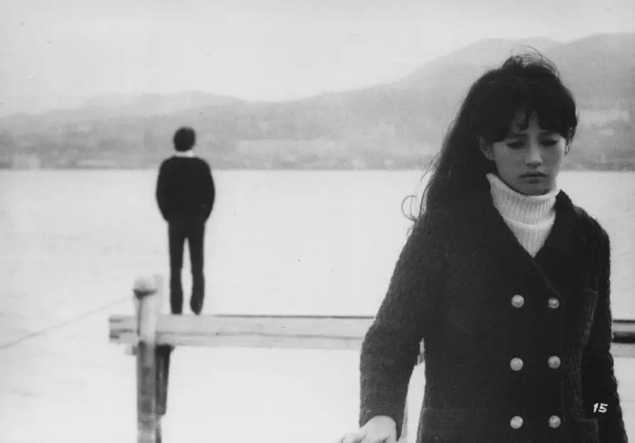 아름다움과 슬픔 (35mm)